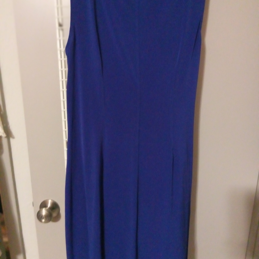 Dress - Picture 3 of 4